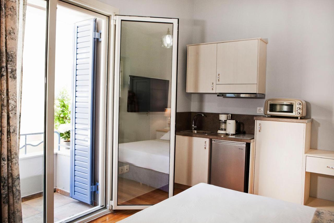 Lovely 1St Fl. Apt, With Balcony In Pagrati Athens Exterior photo