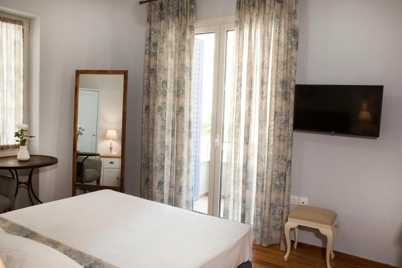 Lovely 1St Fl. Apt, With Balcony In Pagrati Athens Exterior photo